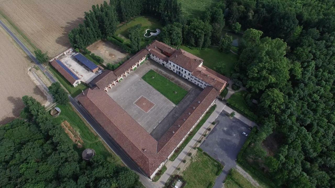 Agriturismo Cascina Farisengo Stagno Lombardo Exterior foto